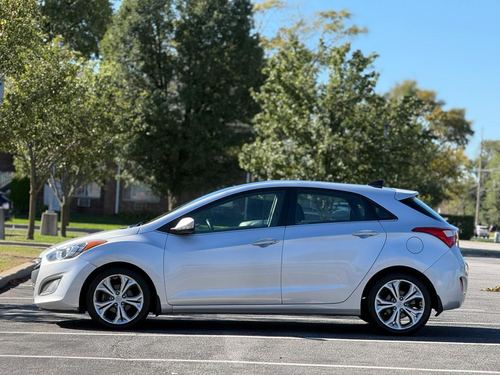 2013 Hyundai Elantra — photo 12