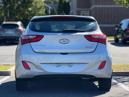 2013 Hyundai Elantra — photo 9