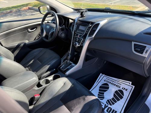 2013 Hyundai Elantra — photo 18