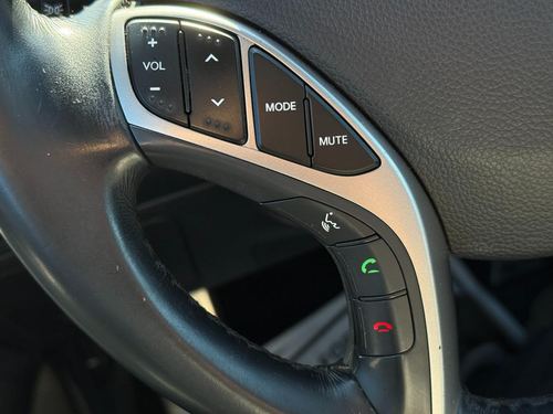 2013 Hyundai Elantra — photo 40