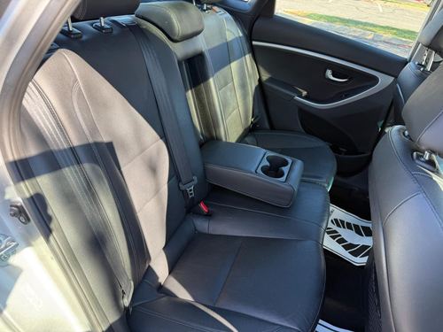 2013 Hyundai Elantra — photo 28