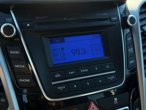 2013 Hyundai Elantra — photo 22