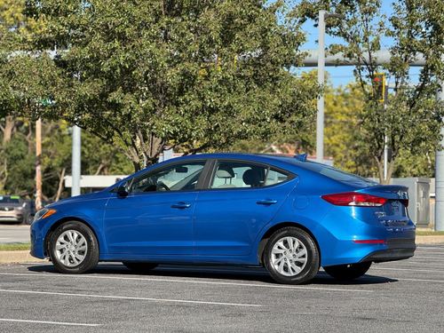2017 Hyundai Elantra — photo 6