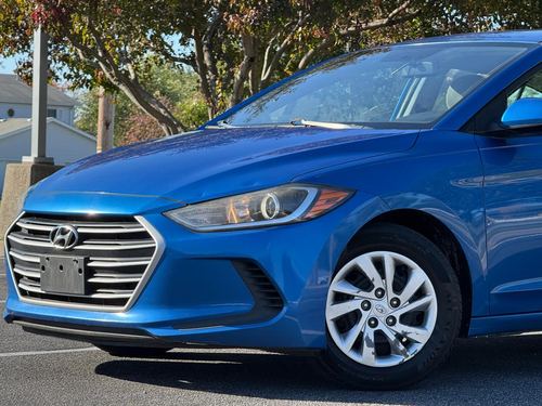 2017 Hyundai Elantra — photo 14