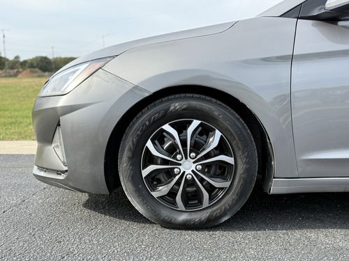 2020 Hyundai Elantra — photo 10