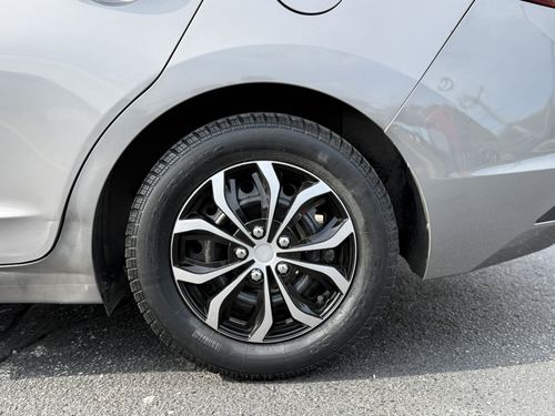 2020 Hyundai Elantra — photo 11