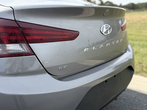 2020 Hyundai Elantra — photo 12
