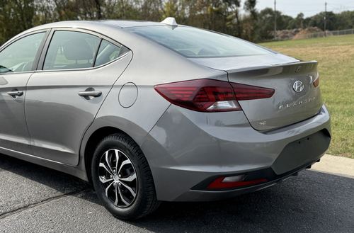 2020 Hyundai Elantra — photo 8
