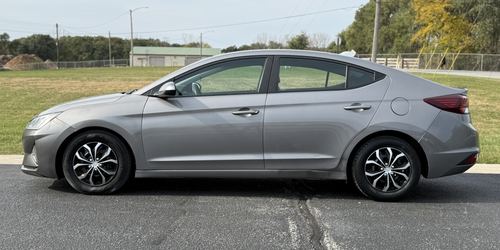 2020 Hyundai Elantra — photo 9