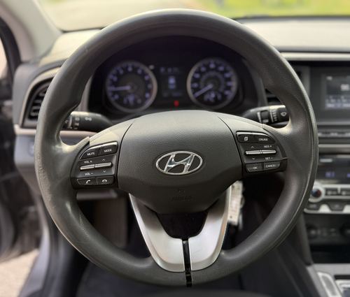 2020 Hyundai Elantra — photo 13