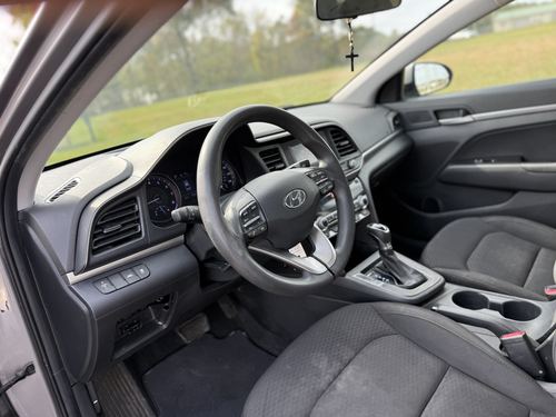 2020 Hyundai Elantra — photo 15