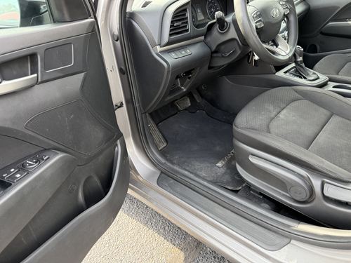 2020 Hyundai Elantra — photo 16