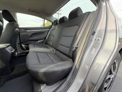 2020 Hyundai Elantra SE — photo 28