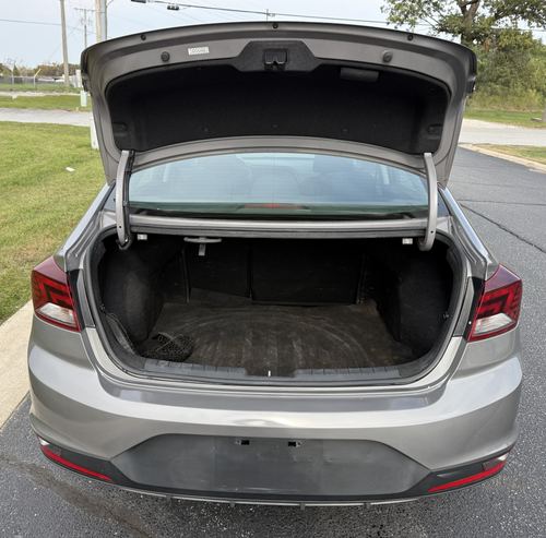 2020 Hyundai Elantra — photo 31