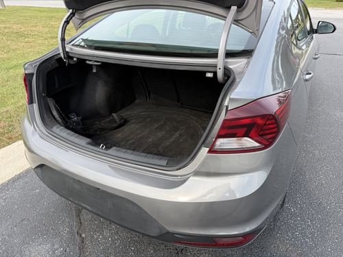 2020 Hyundai Elantra — photo 33