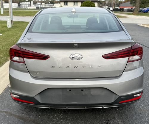 2020 Hyundai Elantra — photo 35