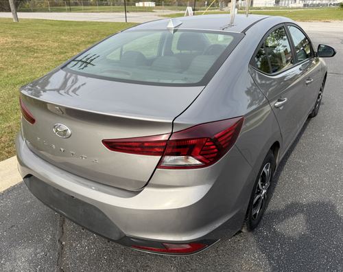 2020 Hyundai Elantra — photo 40