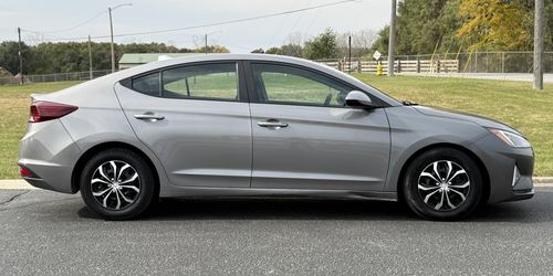 2020 Hyundai Elantra SE — photo 40