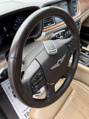 2017 Genesis G80 — photo 26