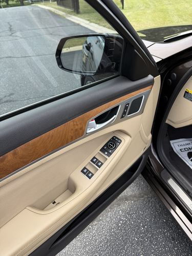 2017 Genesis G80 — photo 31