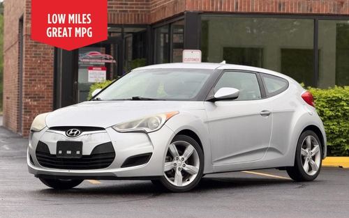 2015 Hyundai Veloster — photo 2
