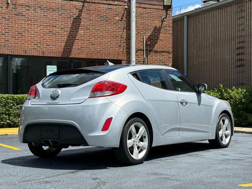 2015 Hyundai Veloster — photo 11