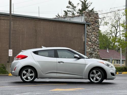2015 Hyundai Veloster — photo 12