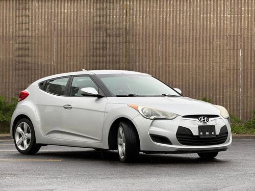 2015 Hyundai Veloster — photo 13