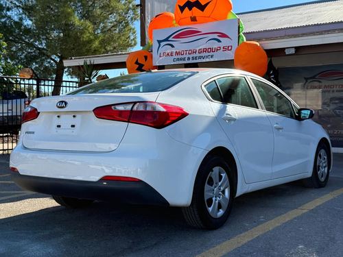 2016 Kia Forte — photo 7