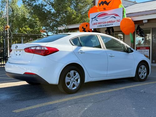 2016 Kia Forte — photo 8