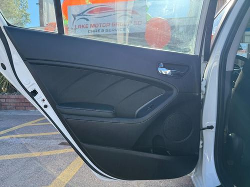 2016 Kia Forte — photo 29