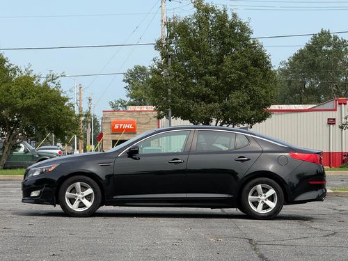 2015 Kia Optima GL - Middle-low — photo 5