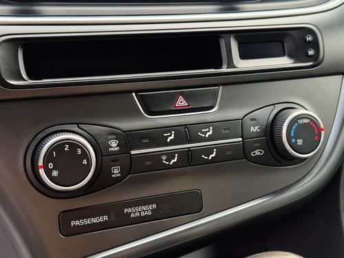 2015 Kia Optima GL - Middle-low — photo 30