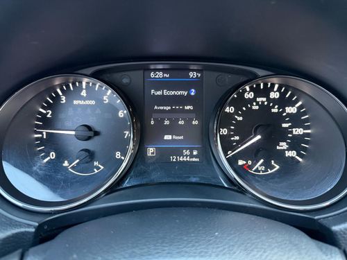 2019 Nissan Rogue — photo 18