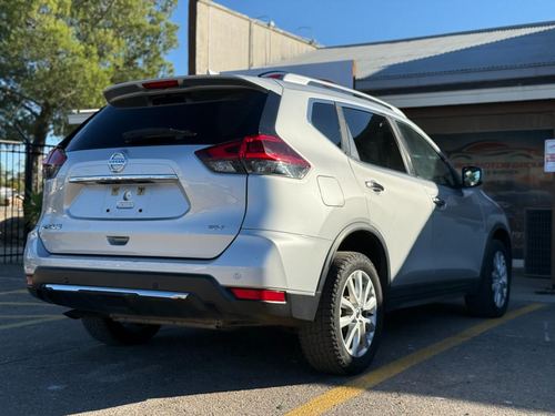 2020 Nissan Rogue — photo 11