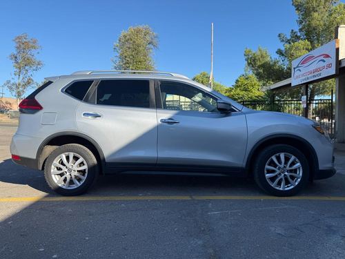 2020 Nissan Rogue — photo 12