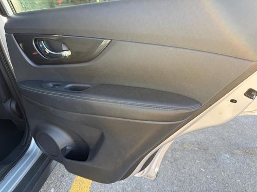2020 Nissan Rogue — photo 25