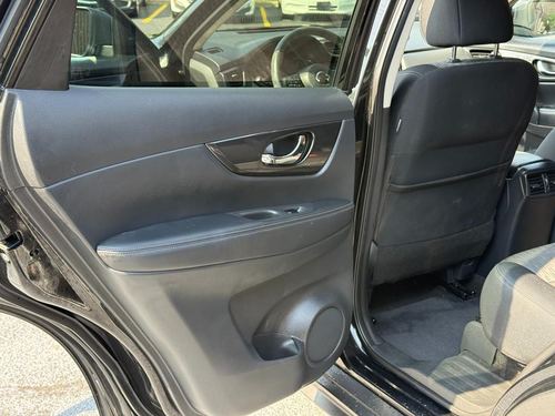 2018 Nissan Rogue SV — photo 7
