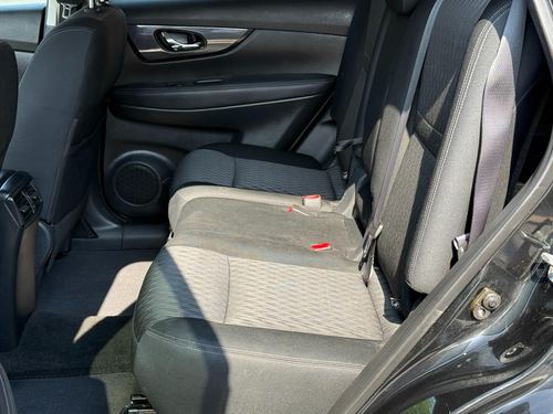 2018 Nissan Rogue SV — photo 23