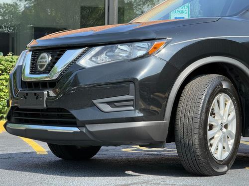 2018 Nissan Rogue SV — photo 31