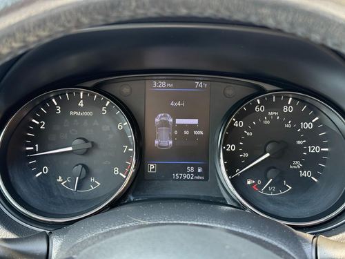 2018 Nissan Rogue SV — photo 33