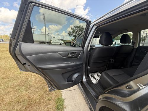 2019 Nissan Rogue — photo 31