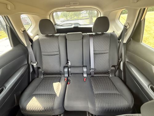 2019 Nissan Rogue — photo 32