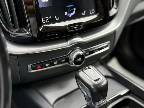 2019 Volvo Xc60 — photo 28