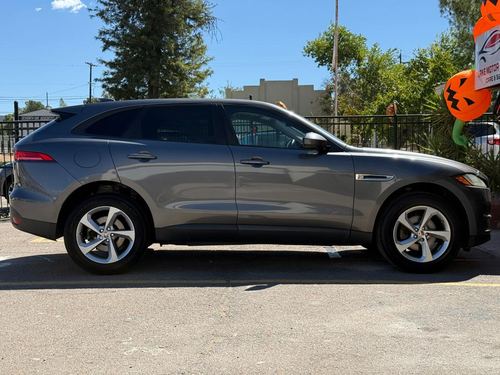 2018 Jaguar F-Pace 25t Premium — photo 12