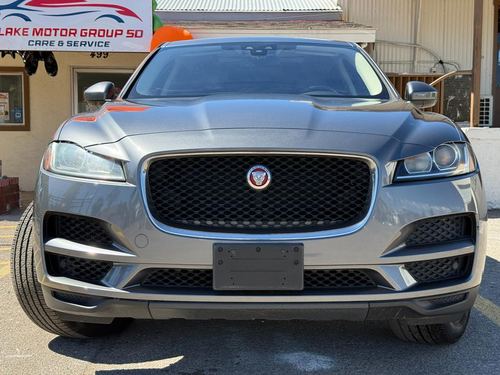 2018 Jaguar F-Pace 25t Premium — photo 2