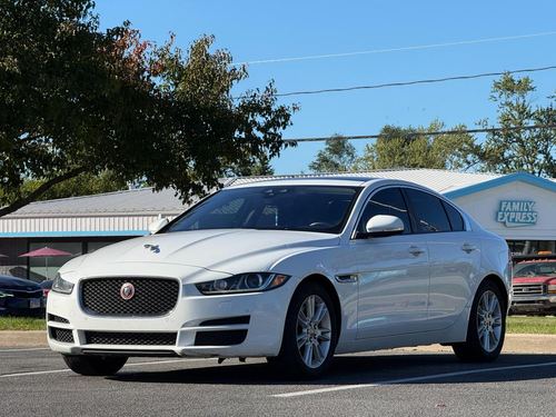 2017 Jaguar Xe 25T 25t Premium — photo 2