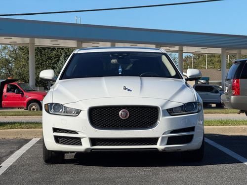 2017 Jaguar Xe 25T 25t Premium — photo 4
