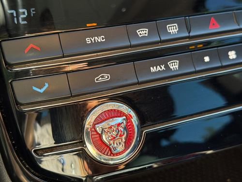 2017 Jaguar Xe 25T 25t Premium — photo 20