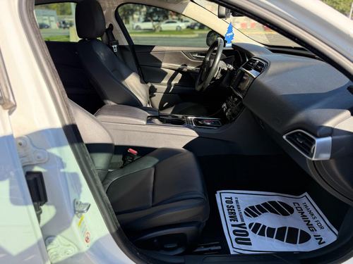 2017 Jaguar Xe 25T 25t Premium — photo 17